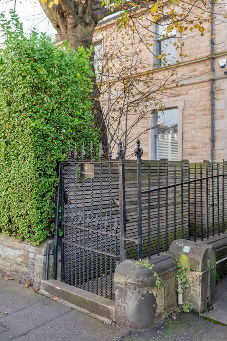 Immaculate 3 Bed Apartment With Private Entrance In Inverleith Edinburgh Exterior photo